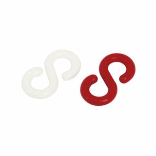 Hooks for joining plastic chains